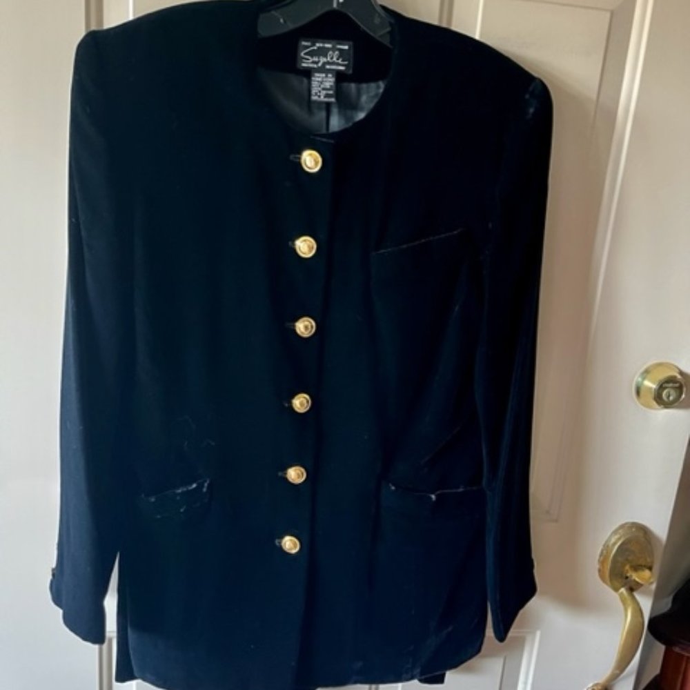 Lovely SUZELLE black velvet 2-pc suit sz 8